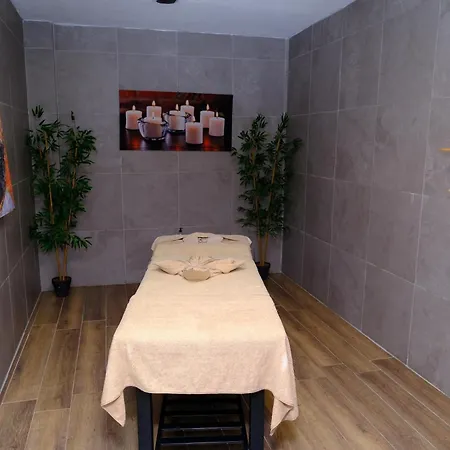 Mira Palace&spa Side