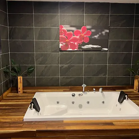 Mira Palace&spa Side