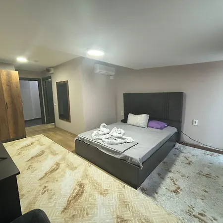 Mira Palace & 3*