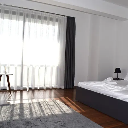 Готель Mira Palace & 3*
