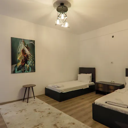 Mira Palace & 3* Side