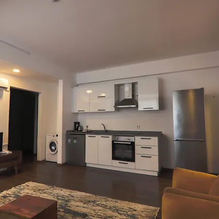 Mira Palace & 3* Side