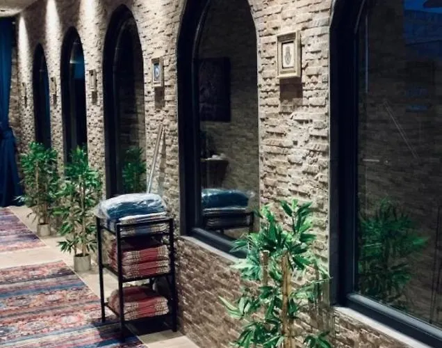 Mira Palace & 호텔