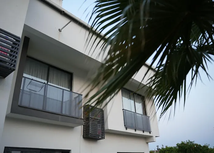 Mira Palace & 3* Sidé