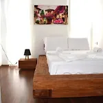 Mira Palace & Ξενοδοχείο Σιντέ