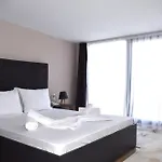 Hotell Mira Palace &