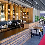 Mira Palace & Hotell