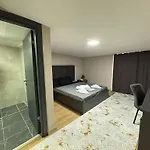Mira Palace & Ξενοδοχείο 3*