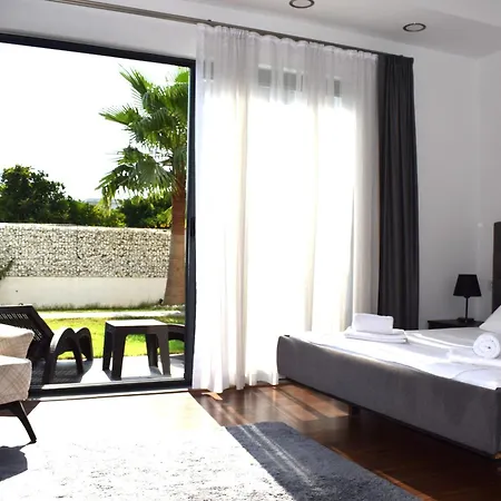 Szálloda Mira Palace & 3*