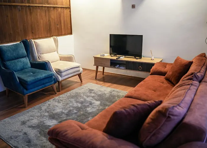 Mira Palace & 3* Side