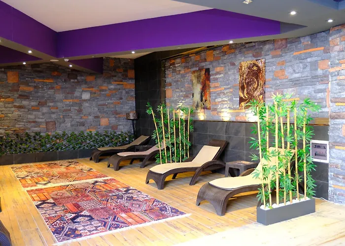 Mira Palace & 3* Сіде